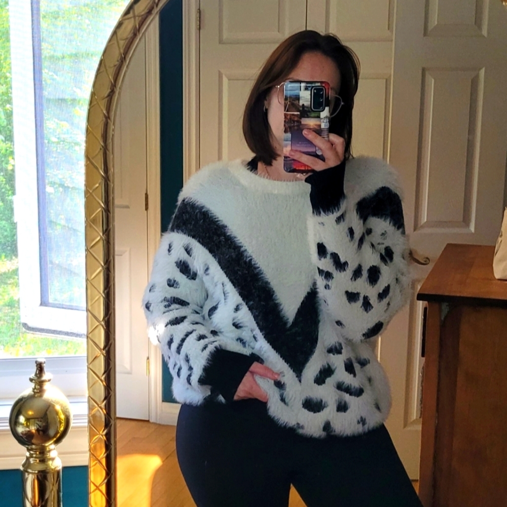 QED London - Chic Black and White Fuzzy Sweater